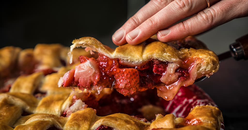 Baked Strawberry Rhubarb Pie