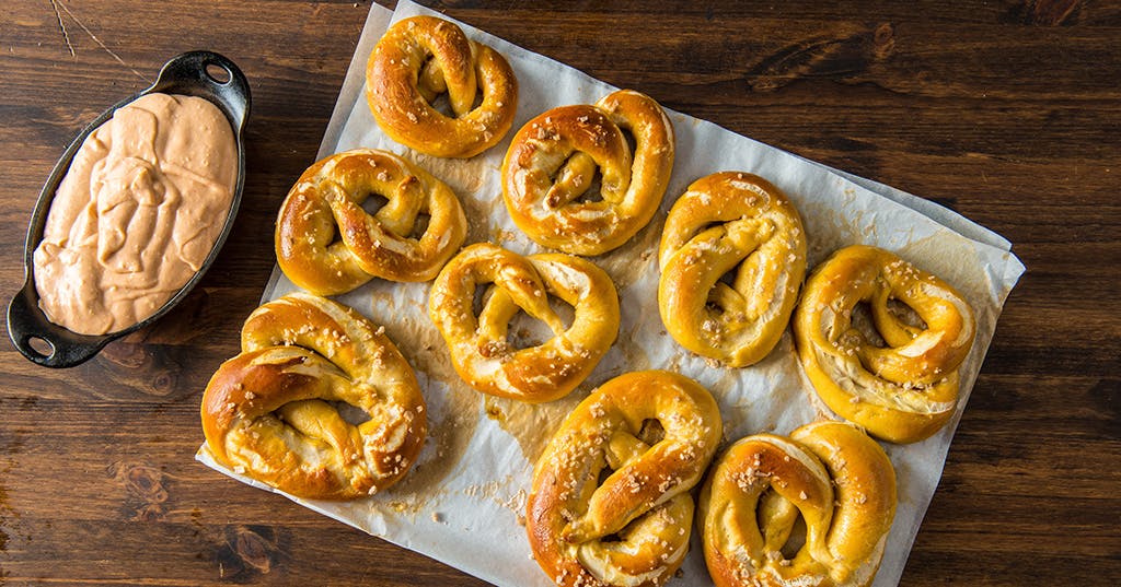Baked Soft Pretzel With Beer Cheese Sauce